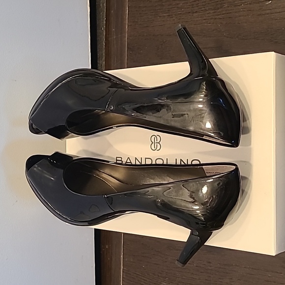 Bandolino - s.8 peep-toe black patent heels - Picture 8 of 10